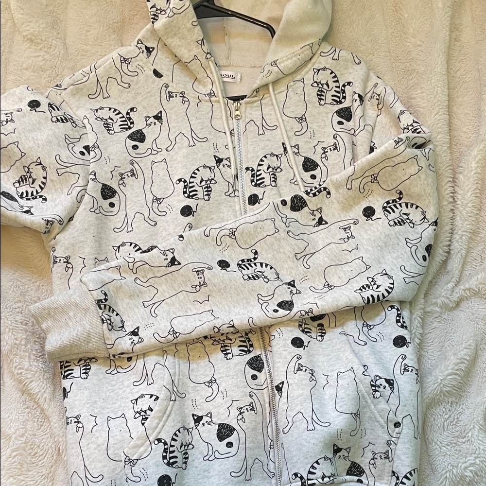 Zip-up hoodie with cat print